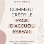 Dossier d'accueil bien conçu sur un bureau, prêt à être remis à un client