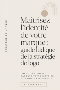 Une femme réfléchissant à la conception de son logo de marque avec des croquis sur une table.