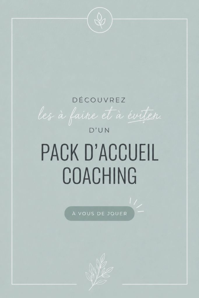 Pack d'accueil de coaching présenté stylé sur un bureau