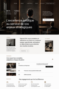 Représentation d'un site web d'avocat avec un design moderne et clair.