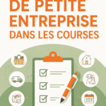 Une femme souriante réfléchissant à son projet d'entreprise avec un carnet et un stylo.