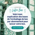 Emballage attirant d'une boîte d'abonnement sur une table en bois