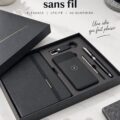 Set de recharge sans fil élégant sur un bureau moderne, idéal pour les femmes entrepreneurs.