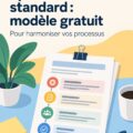 Femme entrepreneurial travaillant sur des procédures opératoires standard.